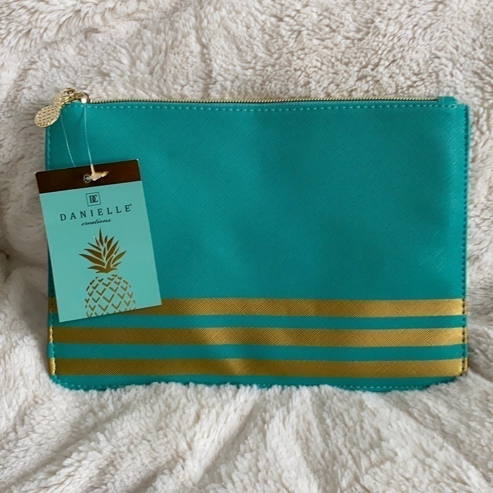 Daniella Creations - Teal Pineapple Zippy Pouch​​​​​​​​​​​​​​